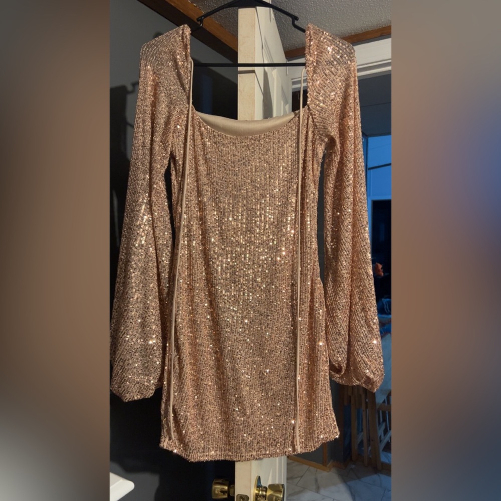 Lucy in the Sky Sparkling Long Sleeve Dress - Rose Gold